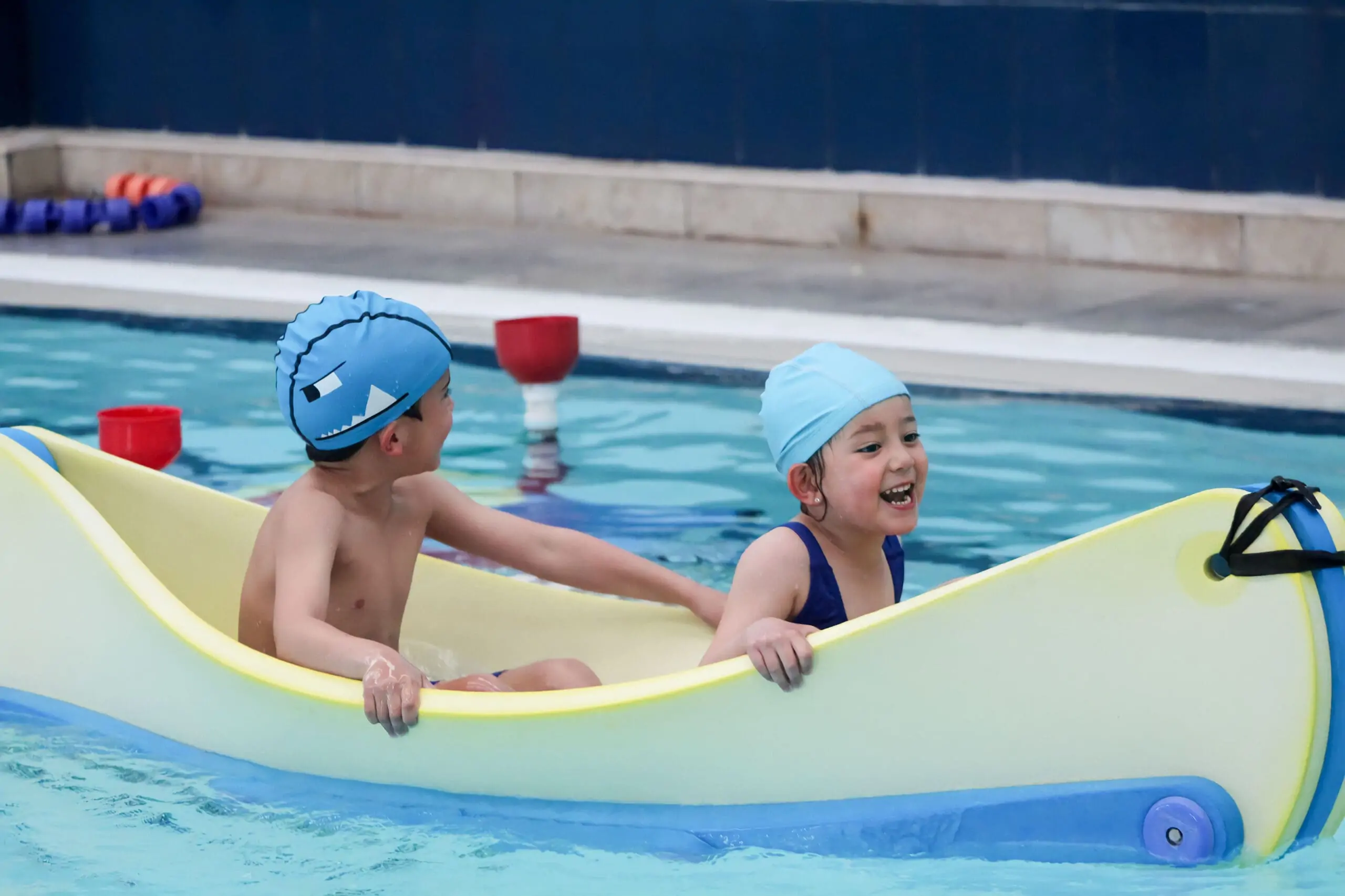 Clases de natación niños